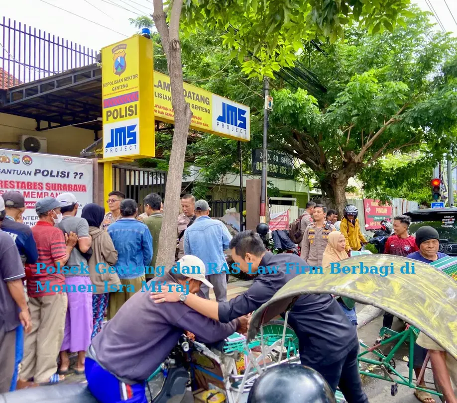 Polsek Genteng dan RAS Law Firm Berbagi di Momen Isra Mi’raj